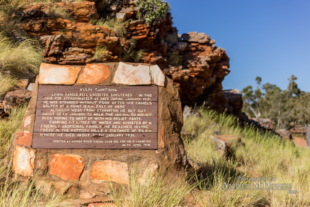 Lasseters Cave Sign